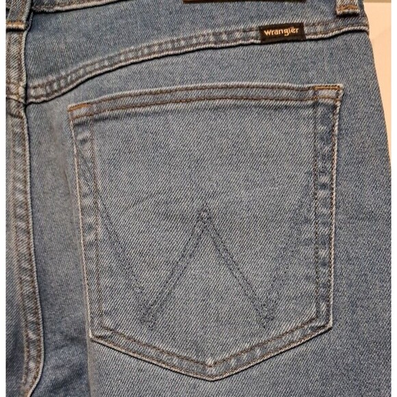 NWT Wrangler, Regular Fit Jeans, Medium Blue Wash Denim, Men’s 32 X 30 CLBP27 - Picture 5 of 11